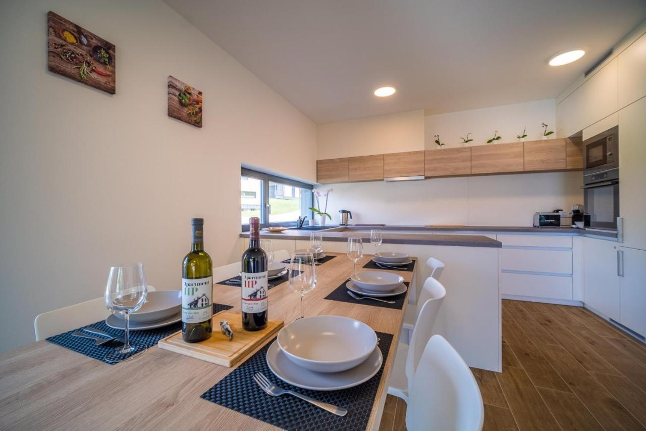 Holiday House U Hajenky 11P Lipno Home リプノ・ナト・ヴルタヴォウ エクステリア 写真