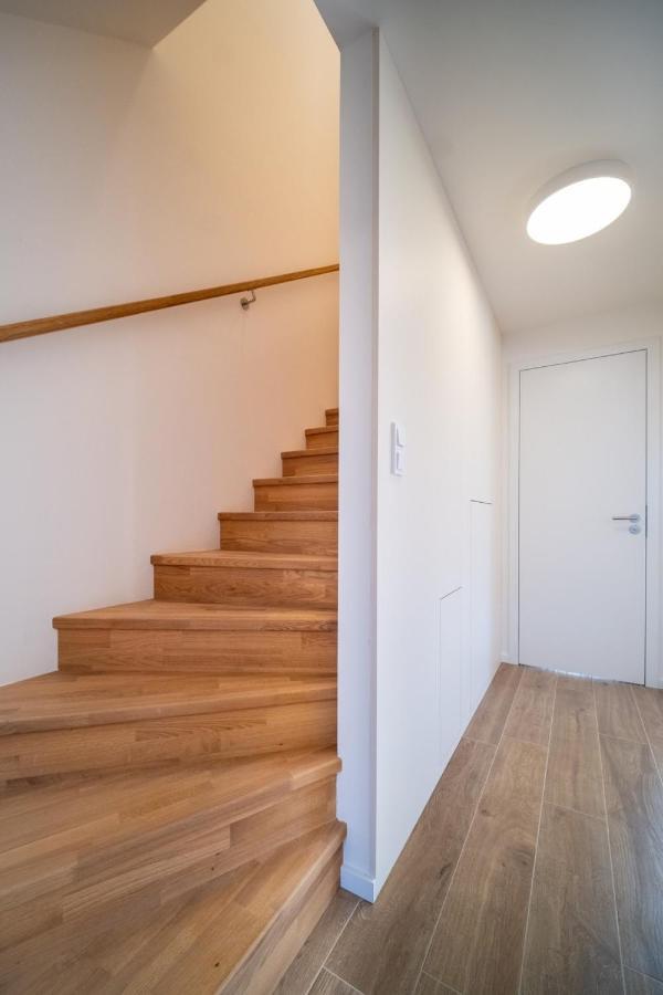 Holiday House U Hajenky 11P Lipno Home リプノ・ナト・ヴルタヴォウ エクステリア 写真