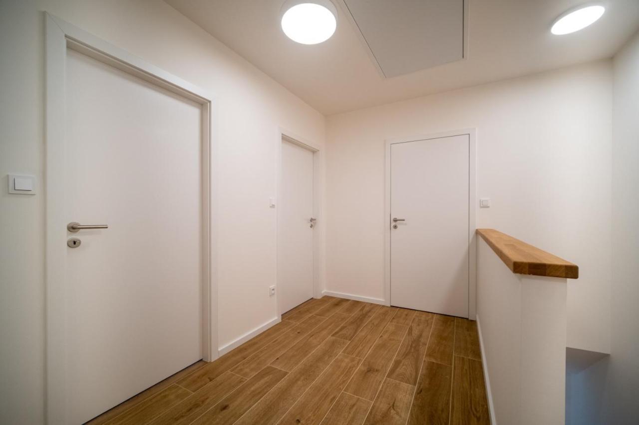 Holiday House U Hajenky 11P Lipno Home リプノ・ナト・ヴルタヴォウ エクステリア 写真