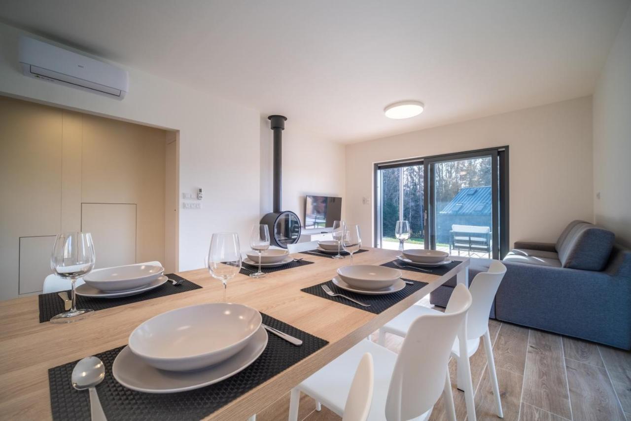 Holiday House U Hajenky 11P Lipno Home リプノ・ナト・ヴルタヴォウ エクステリア 写真